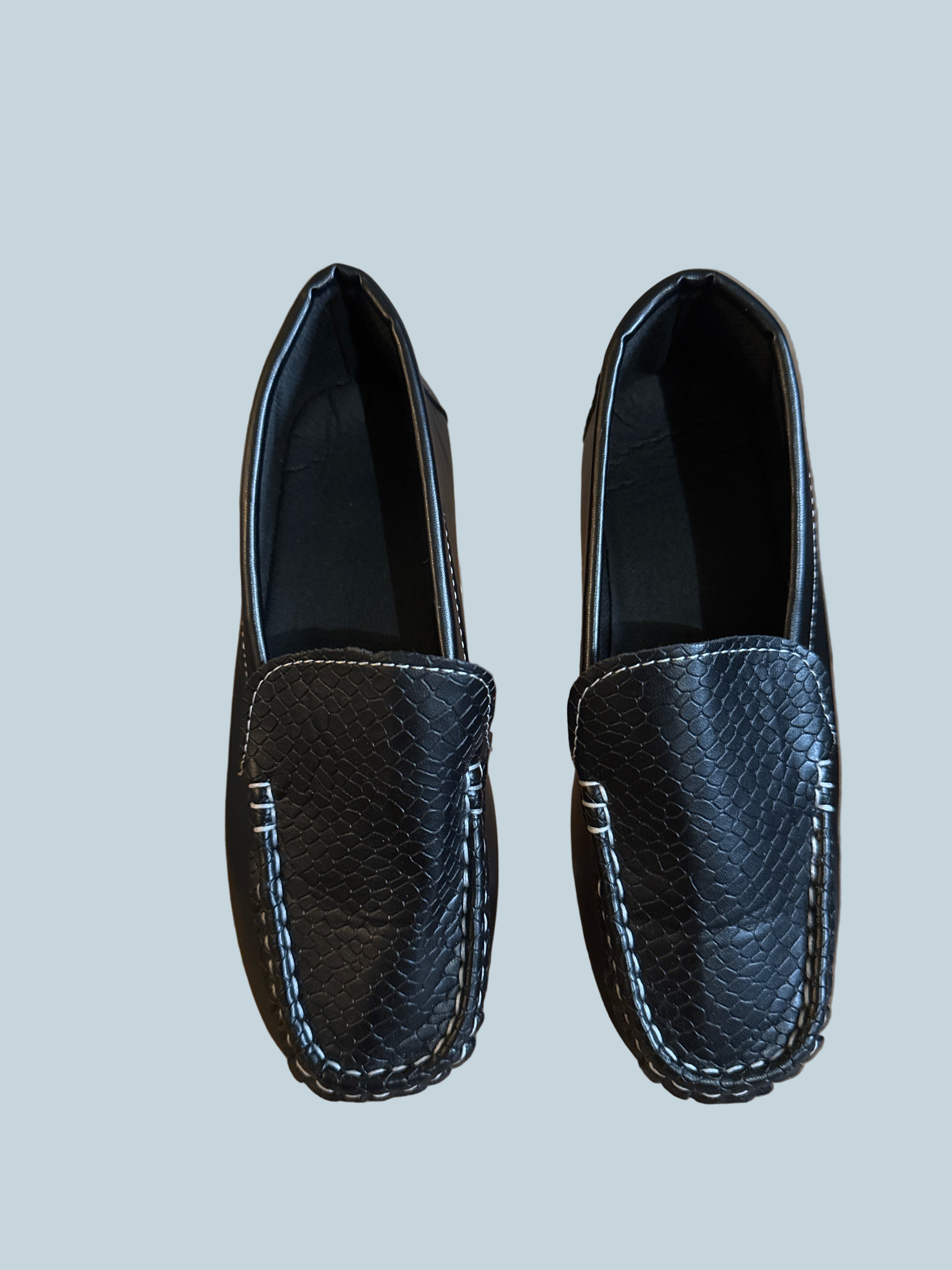 kids Girls Slip-on Dress Shoe . Like new. Size 12