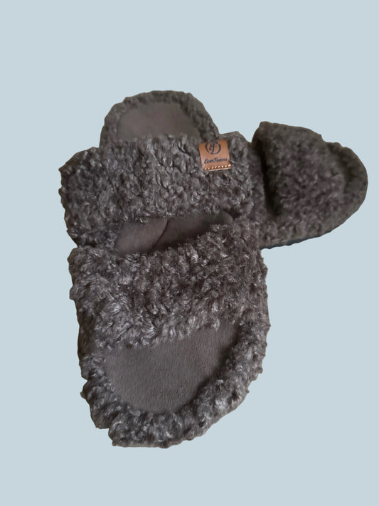 Evenfoams Women Slipon Shoe Slippers. Like New. Size 40