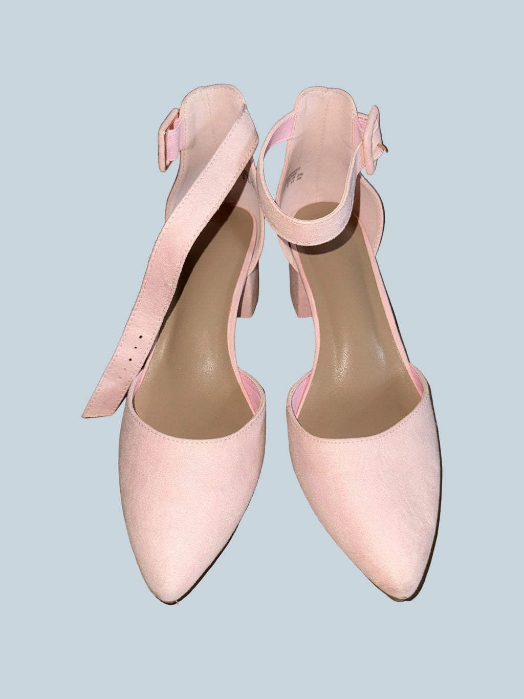 Dream Pairs Women Block Heeled pump Shoe. Secondhand. Size 8.5