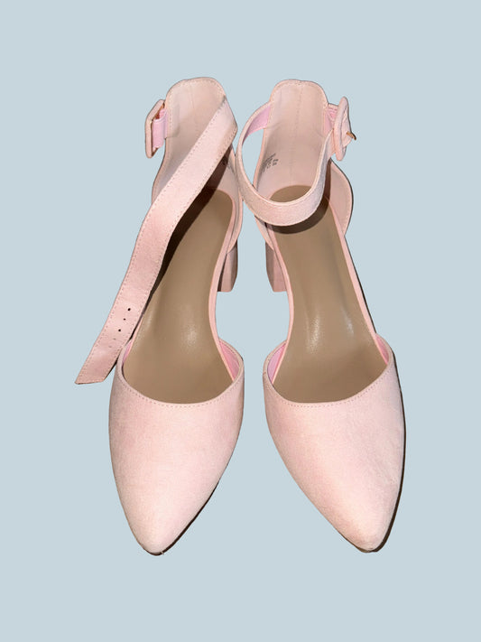 Dream Pairs Women Block Heeled pump Shoe. Secondhand. Size 8.5