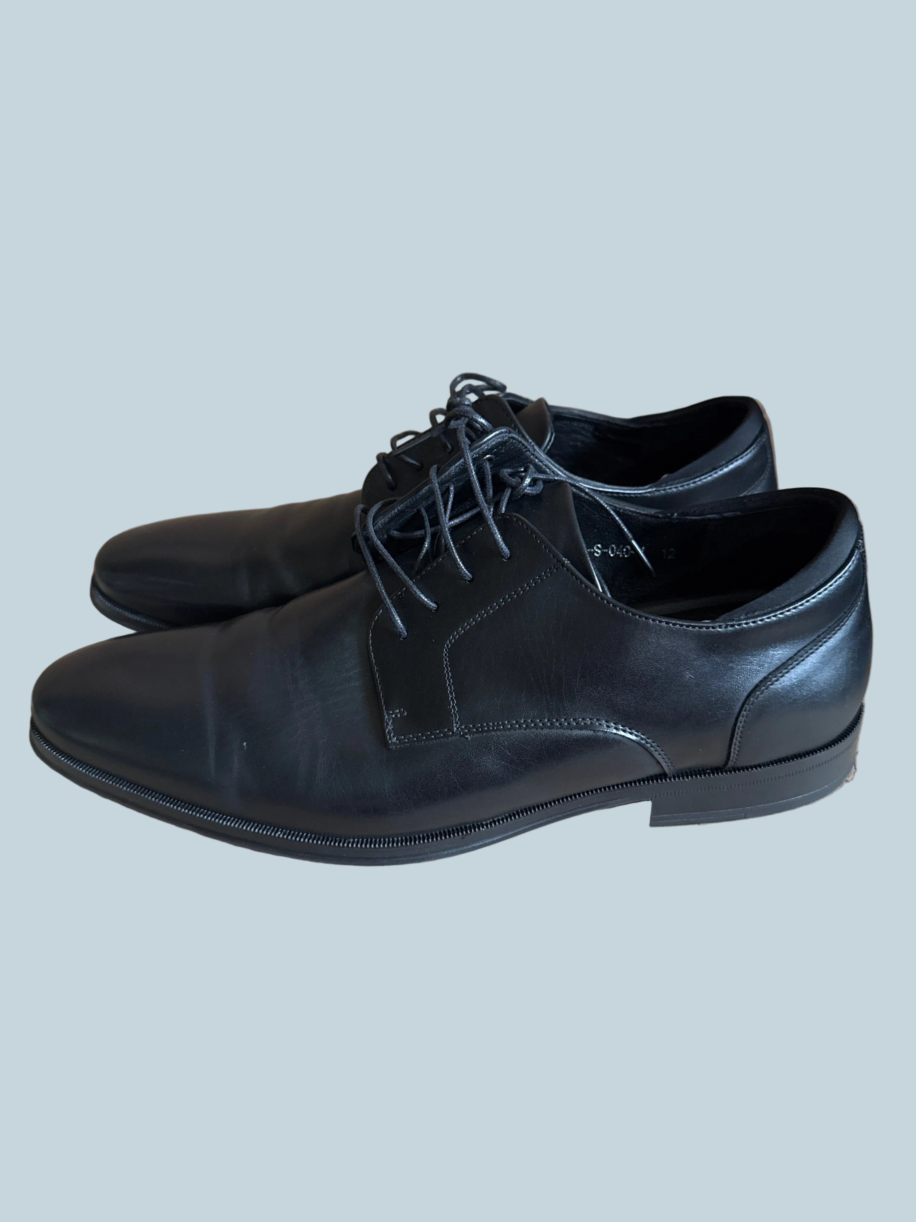 Decarsdz Men Dress Shoe. Like New. Size 12