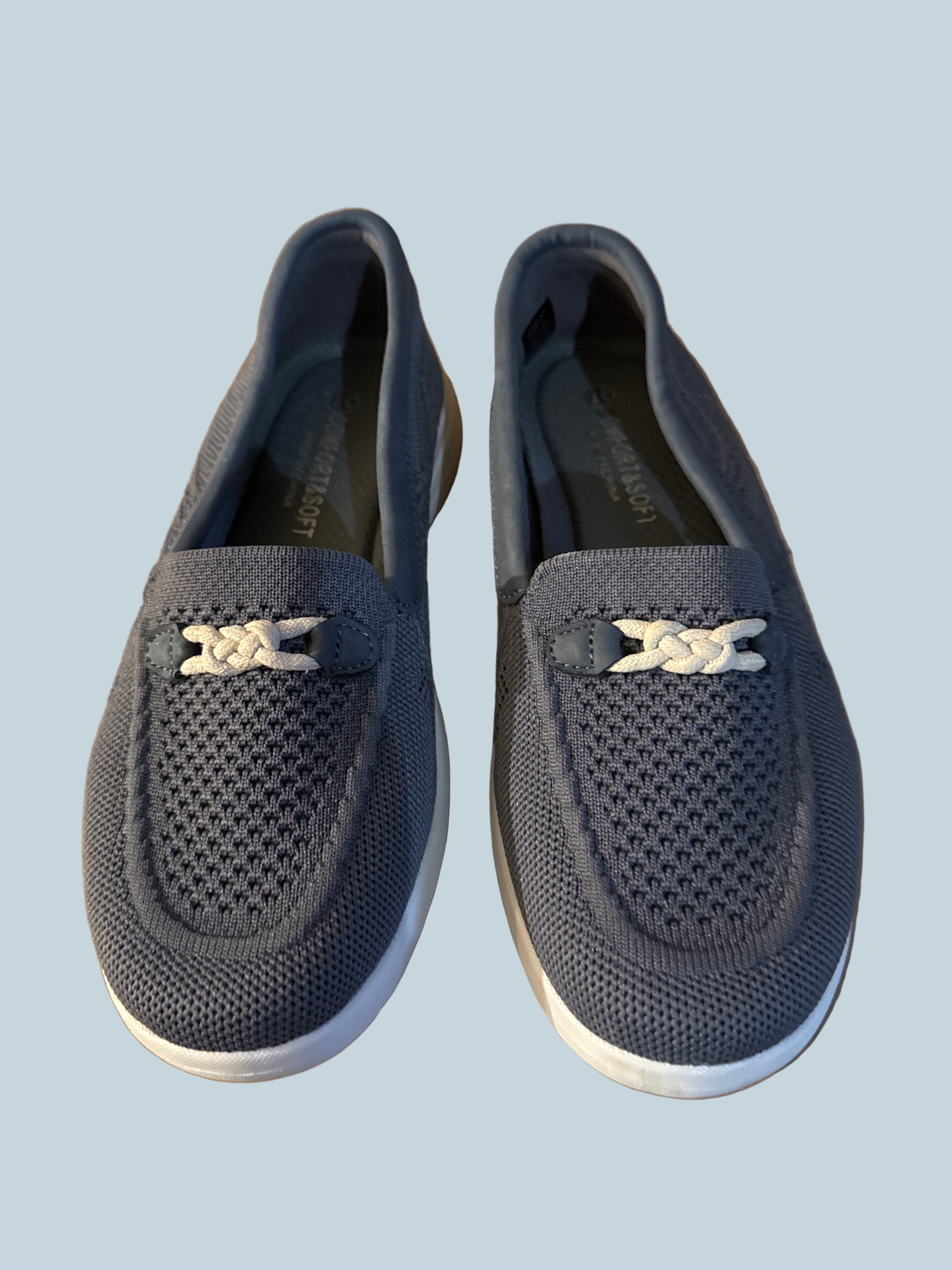 Comfort & Soft Women Walking Shoe. Like New. Size 37