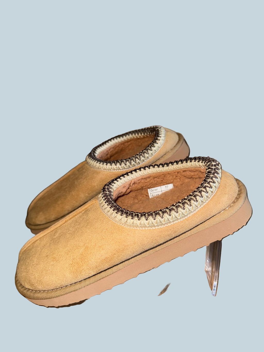 Even foam Men Women Slipon Shoe Slippers. Like New. Size 9