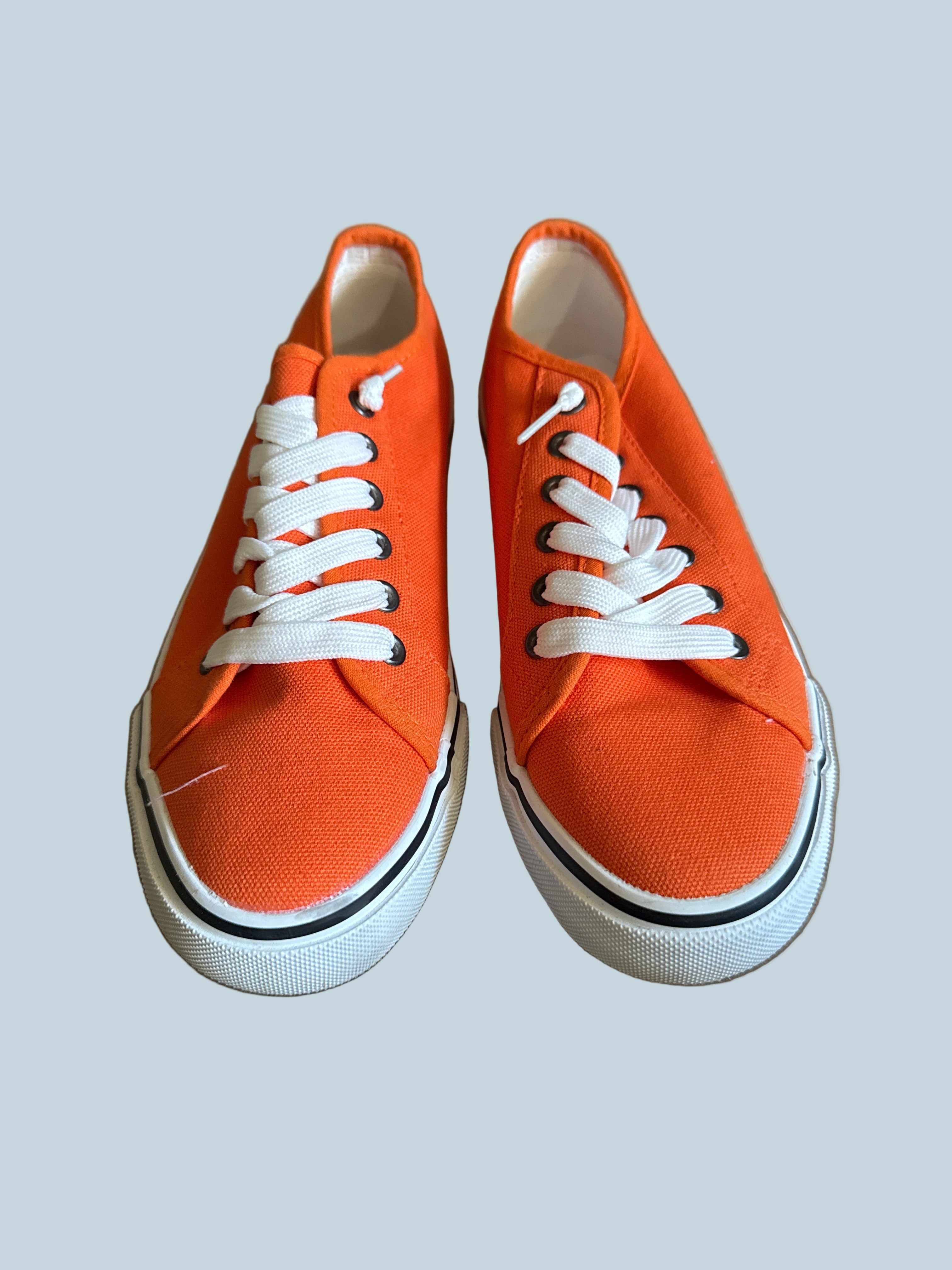 Men Women Canvas Shoes Sneakers. Like New. Size 8