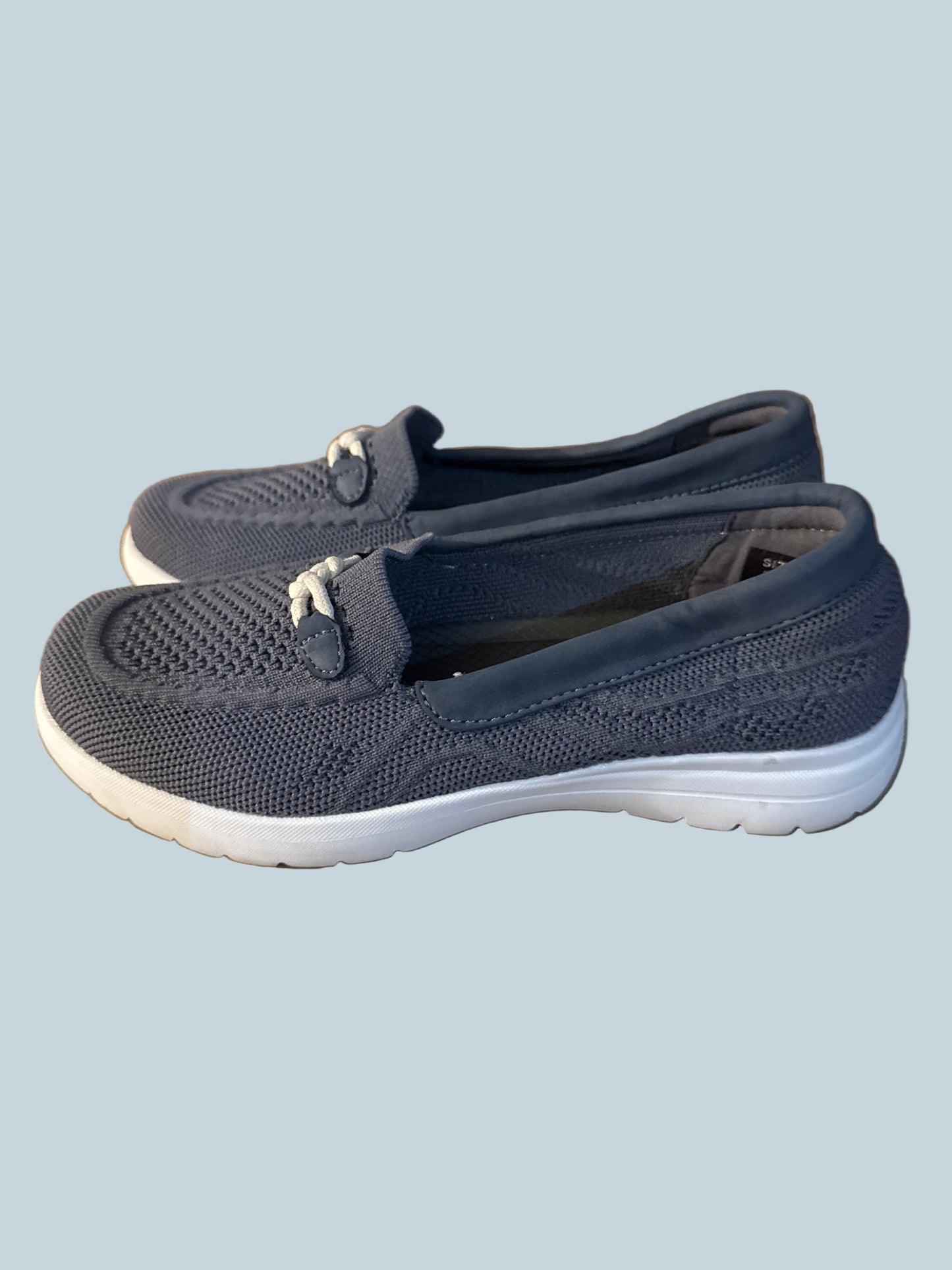 Comfort & Soft Women Walking Shoe. Like New. Size 37