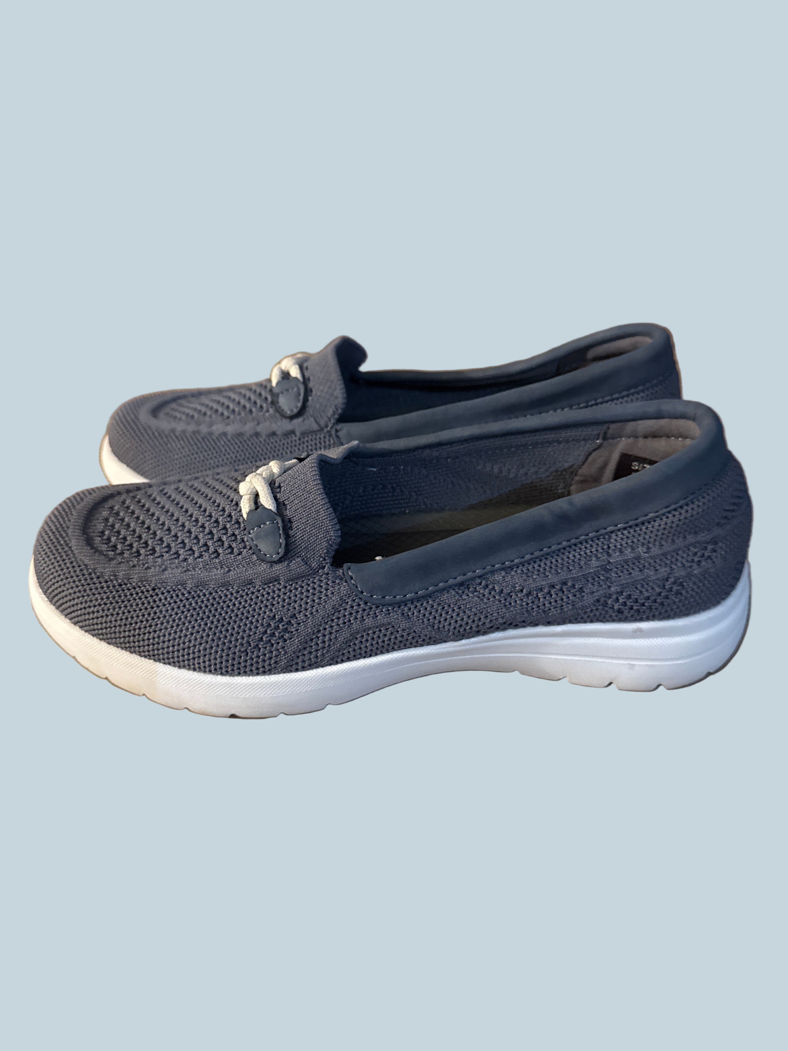 Comfort & Soft Women Walking Shoe. Like New. Size 37