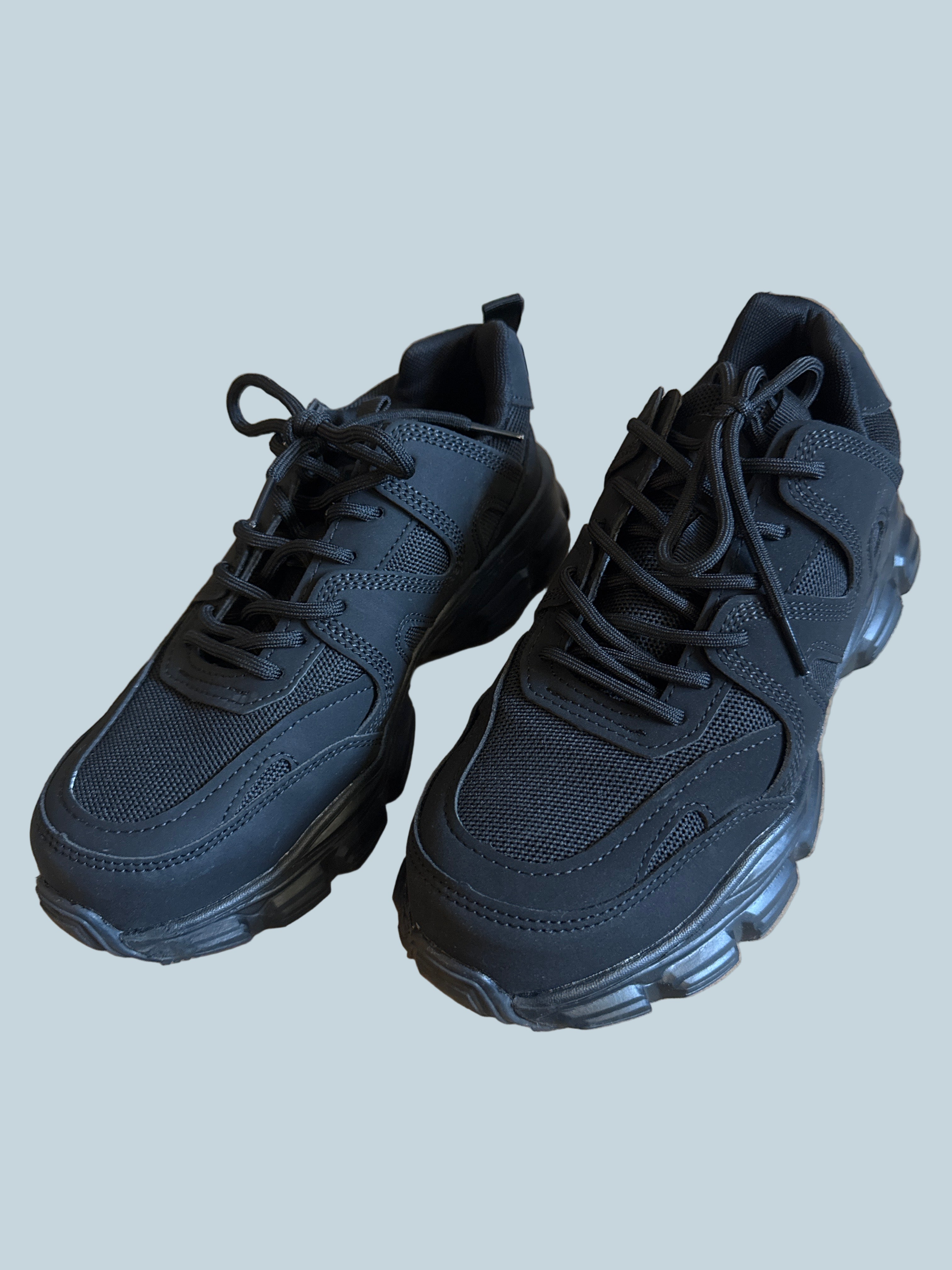 Men Safety Work Shoe Sneakers. Like New. Size 39