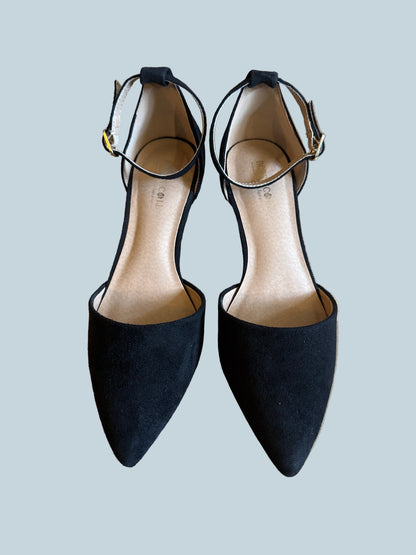 BCTEX COLL Women Block Heeled Pump Shoe Ankle Strap. Like New. Size 7