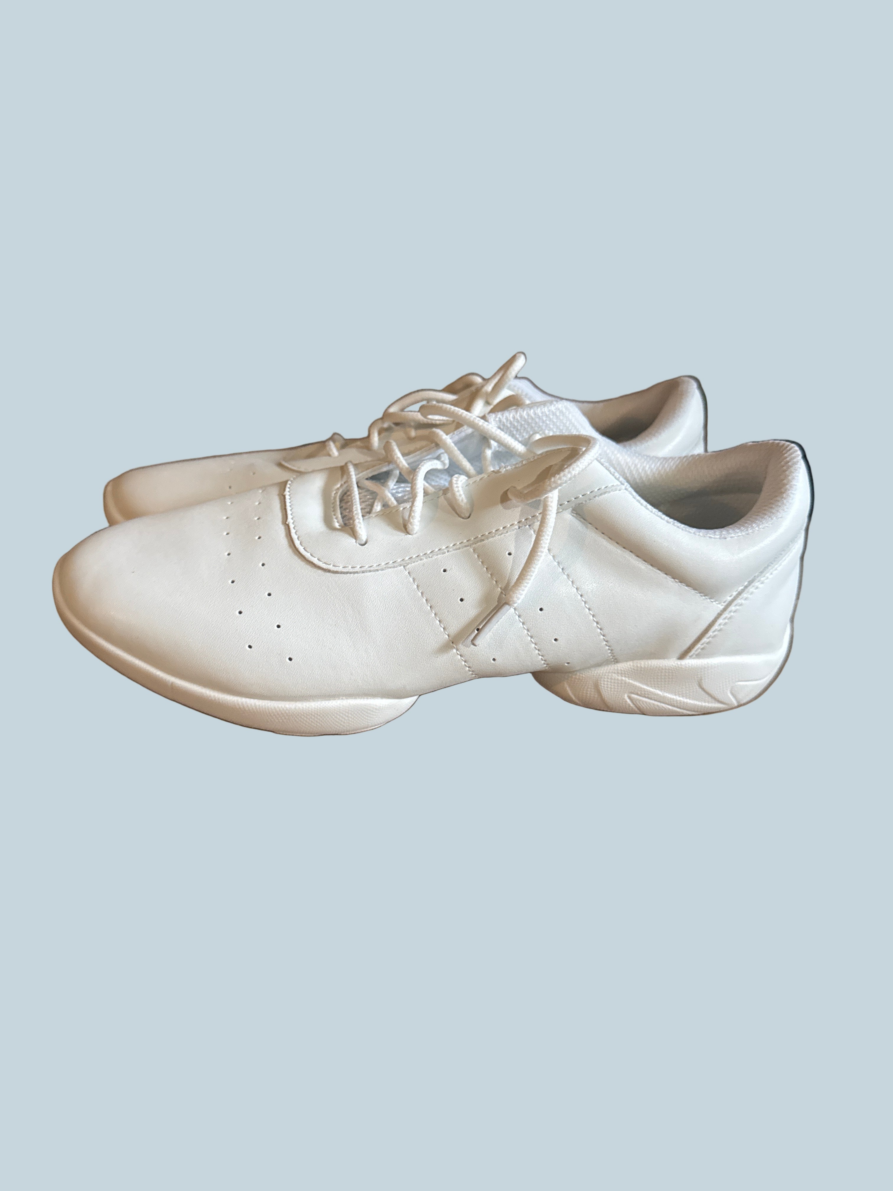 Women Dance Shoe. Like New. Size 8