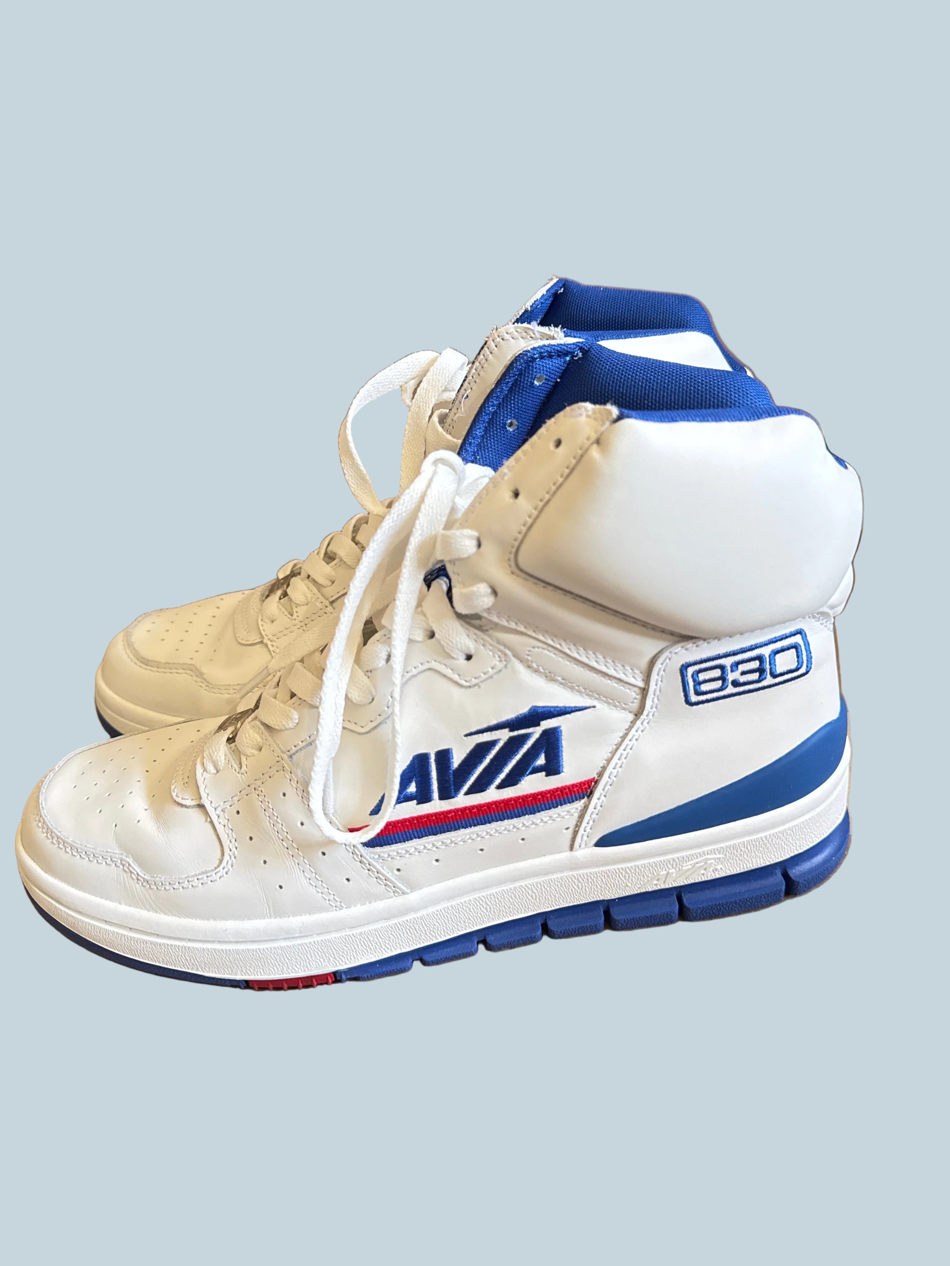 Avian High Performance Men Athletic Footwear. Size 11