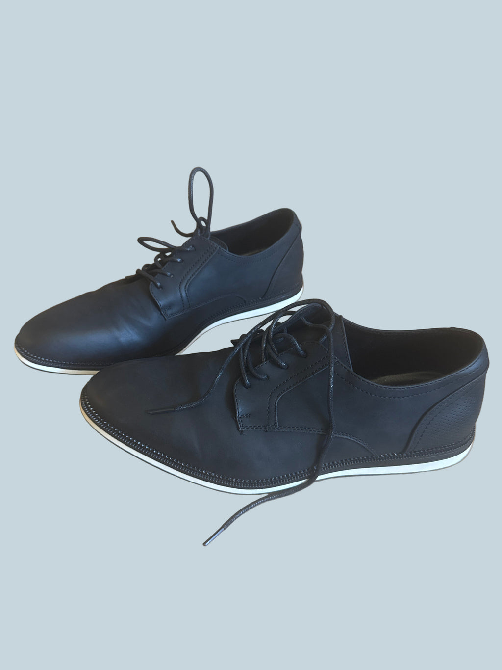 Merido Men Dress Shoe. Like New. Size 10.5