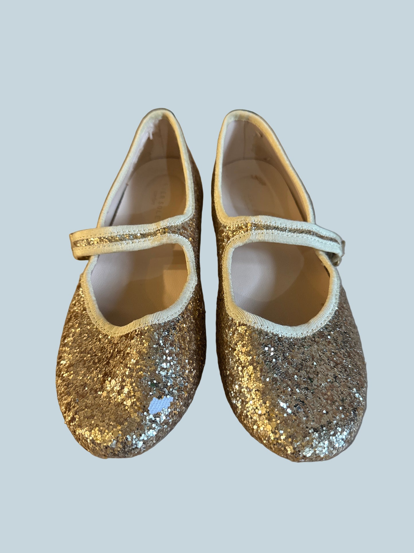 Kids Girls Glitter Ballet Flat Shoe. Secondhand. Size 37