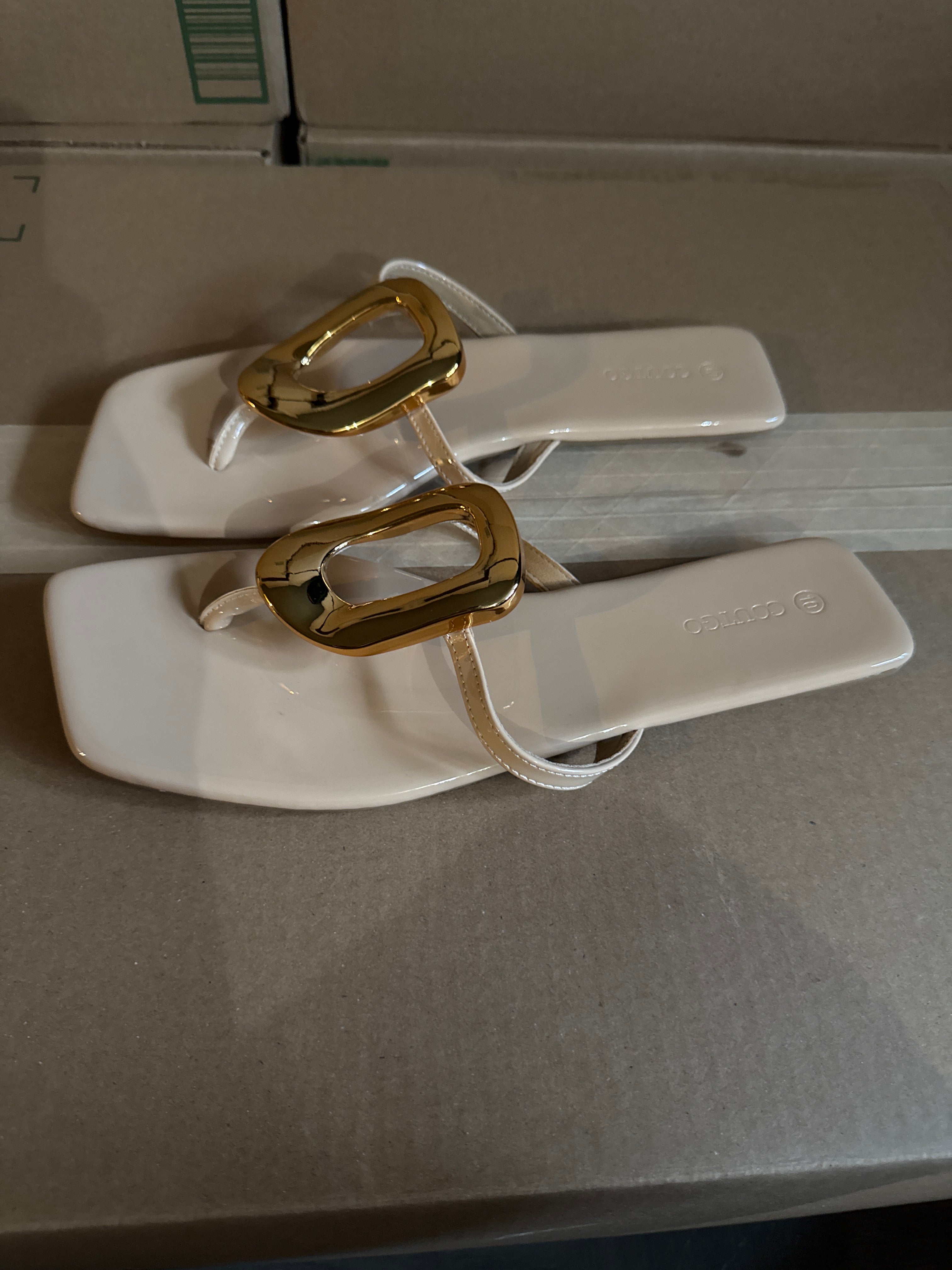 Coutigo Women Slide Shoe Sandals. Like New. Size 10