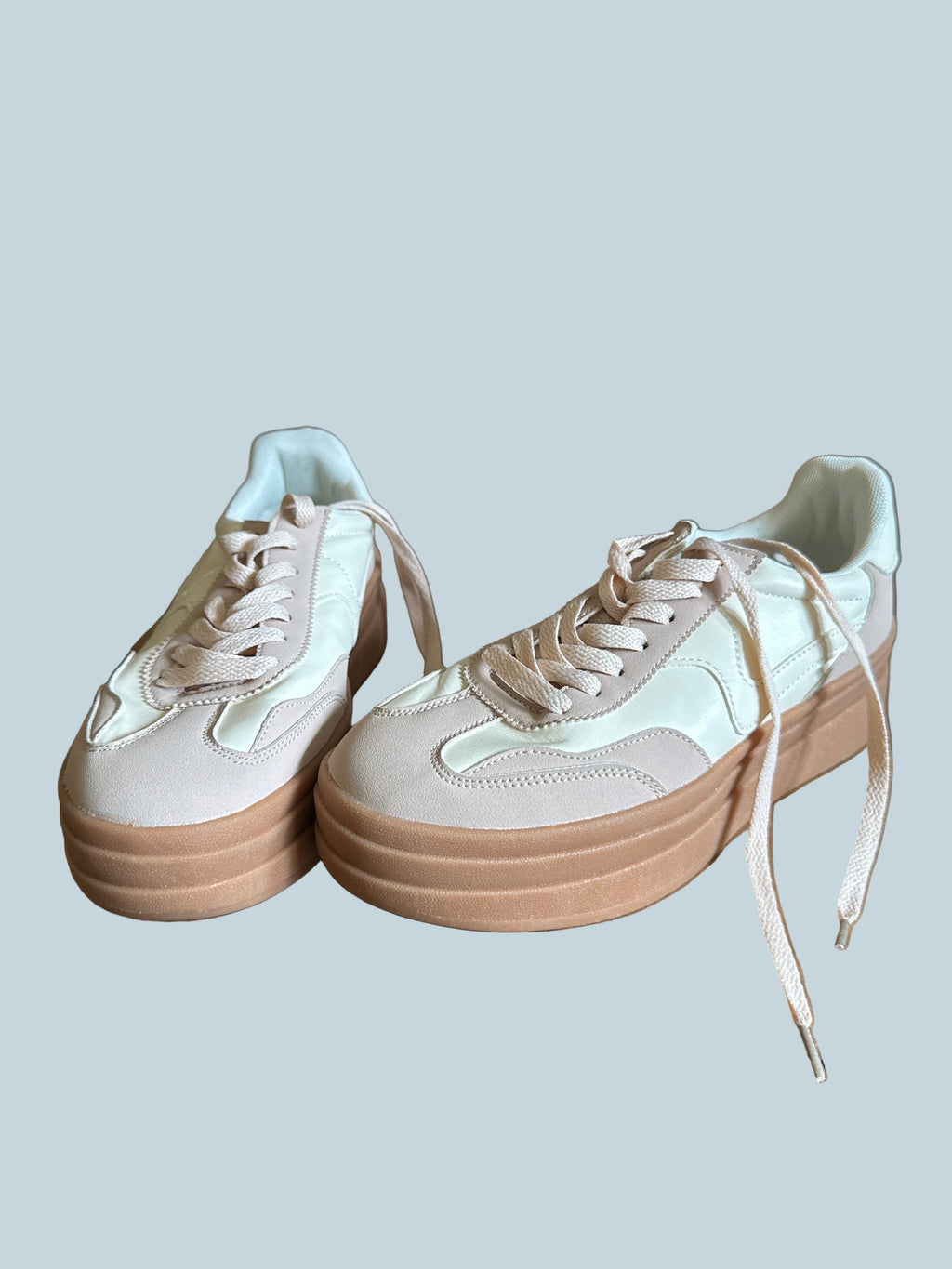 Women Platform Casual Canvas Shoe Sneakers. Like New. Size 8