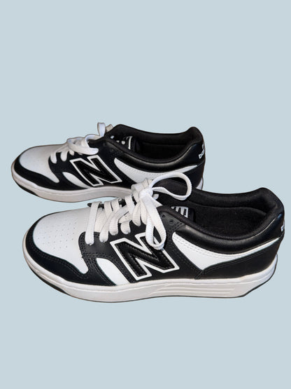 New Balance. Athletic Men Women Like New. Size 7