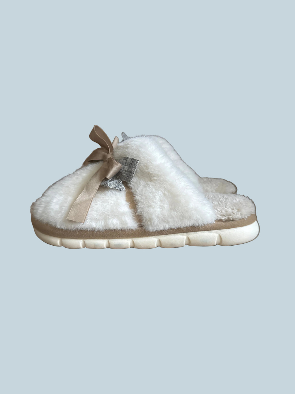 Women Slipon Shoe Slippers. Like New. Size 38-39