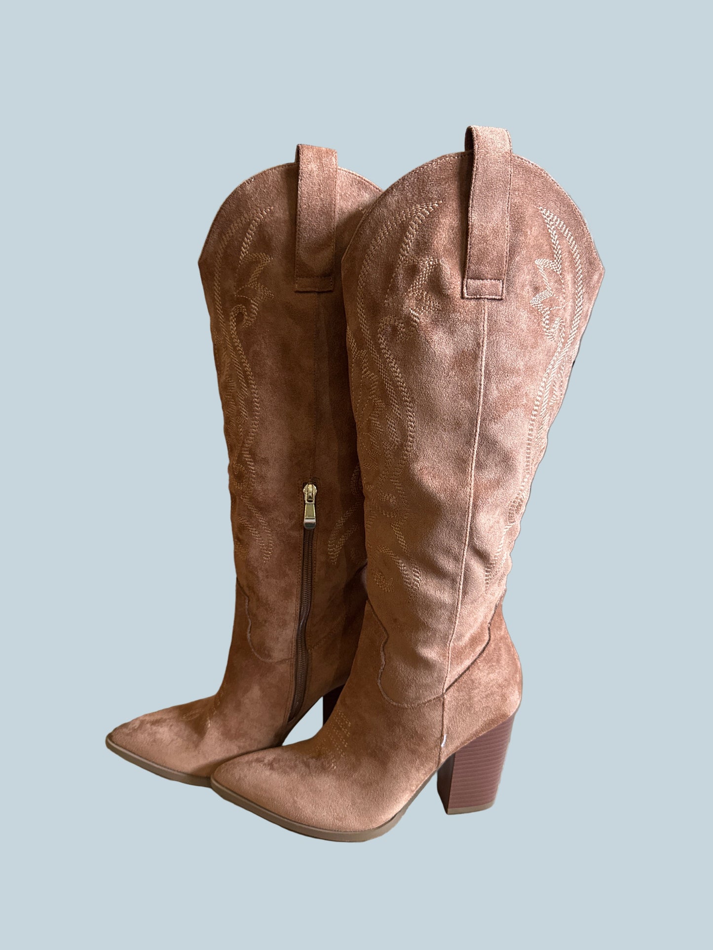 Women Cowboy Knee-high Boot. Like New. Size 7