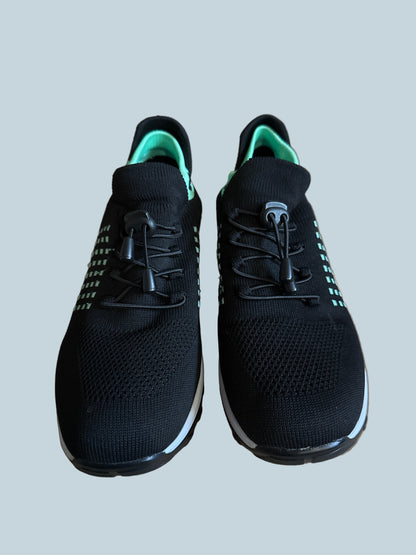 Stunahome Women Walking Shoe Sneakers. Like New. Size 41