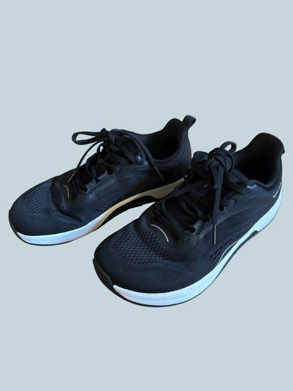 Whitin Men Walking/Running Shoe Sneakers. Like New. Size 39