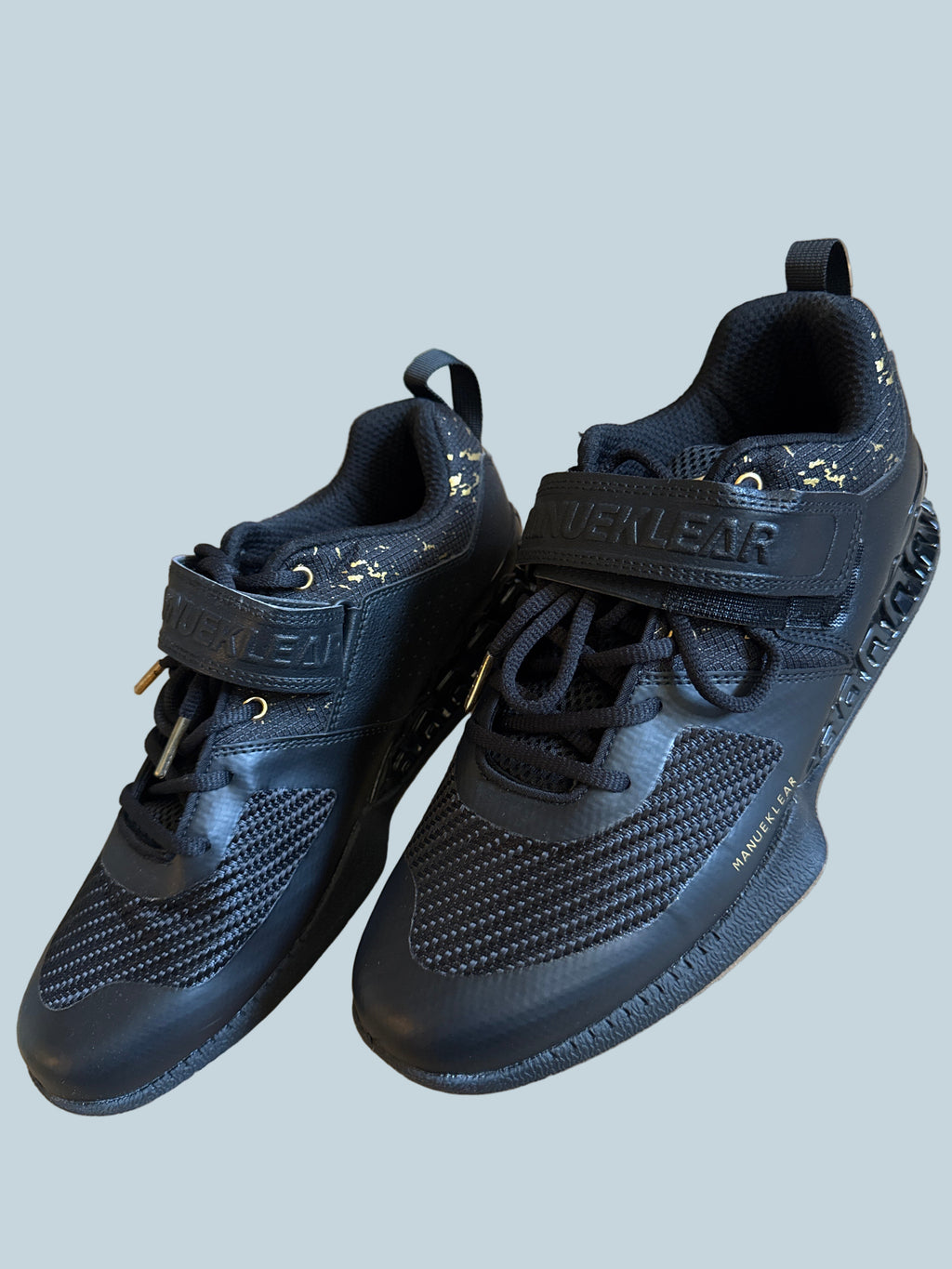 ManueKlear Men Women Fashion Shoe Sneakers. Like New. Size 11