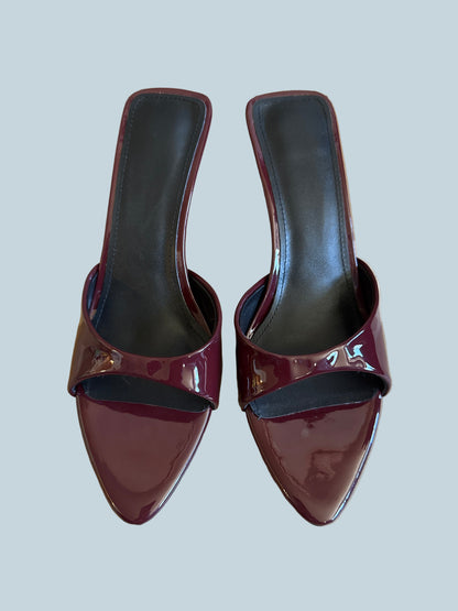 QIV Women Heeled Slide Sandals. Like New. Size 9