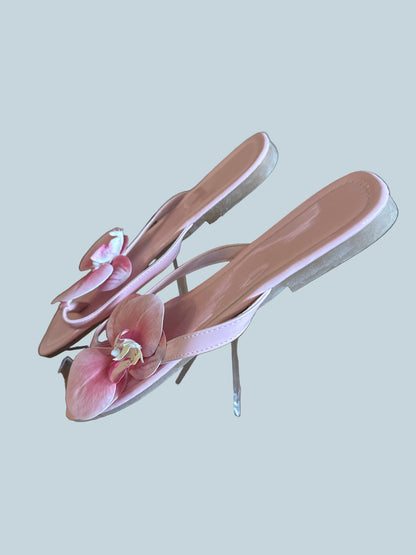 Women 3D Flower Slide Shoe Sandals. Second hand. Size 42