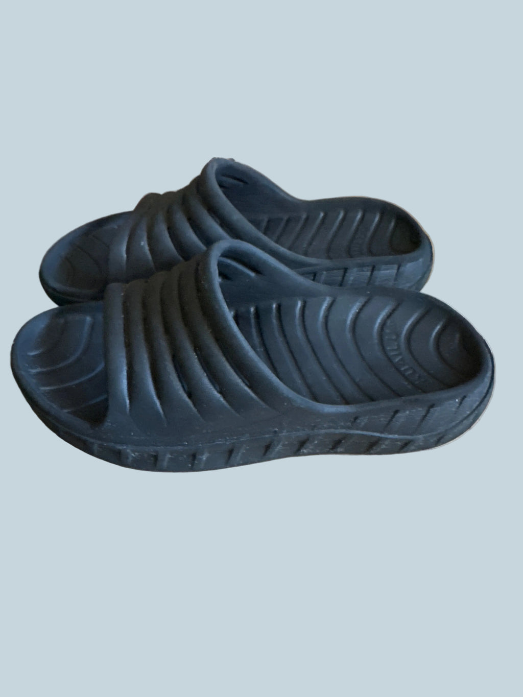 Men Slide Shoe Sandals. Secondhand. Size  8