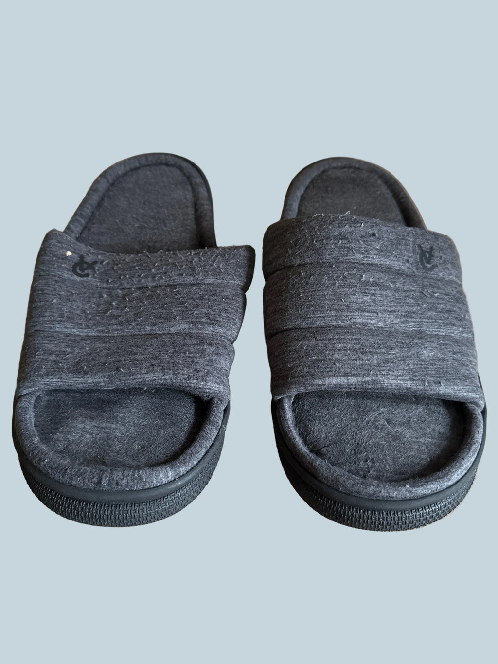 Men Slipon Shoe Slippers. Secondhand. Size 44-45