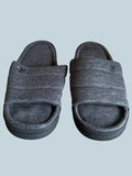 Men Slipon Shoe Slippers. Secondhand. Size 44-45