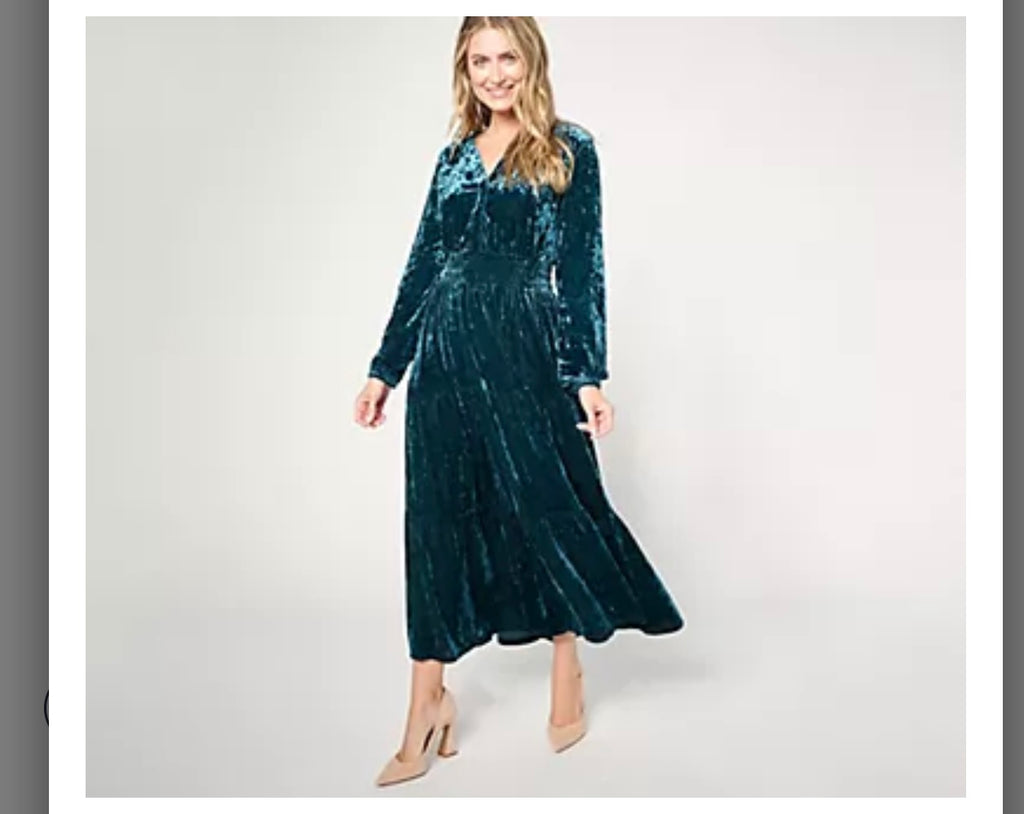 Belle Boho by Kim Gravel Petite Crushed Velvet Tiered Maxi Dress. Petite Size medium