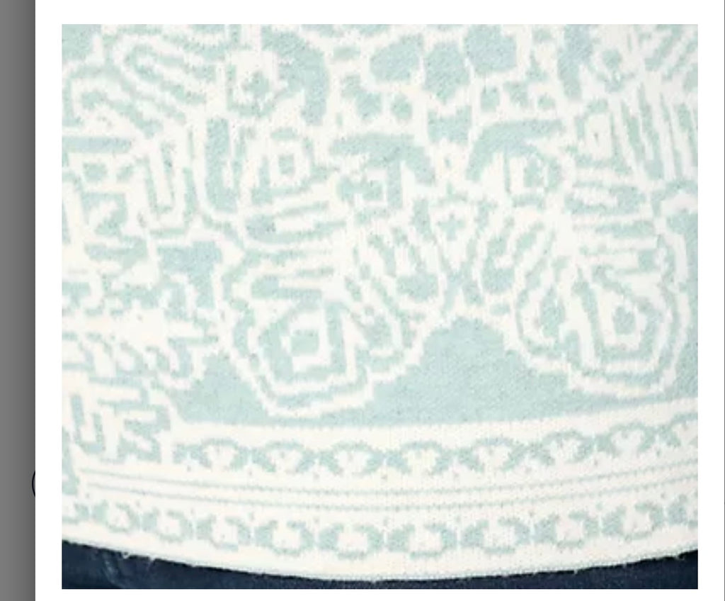 Denim & Co. Jacquard Funnel Neck Snowflake Sweater. Size Large