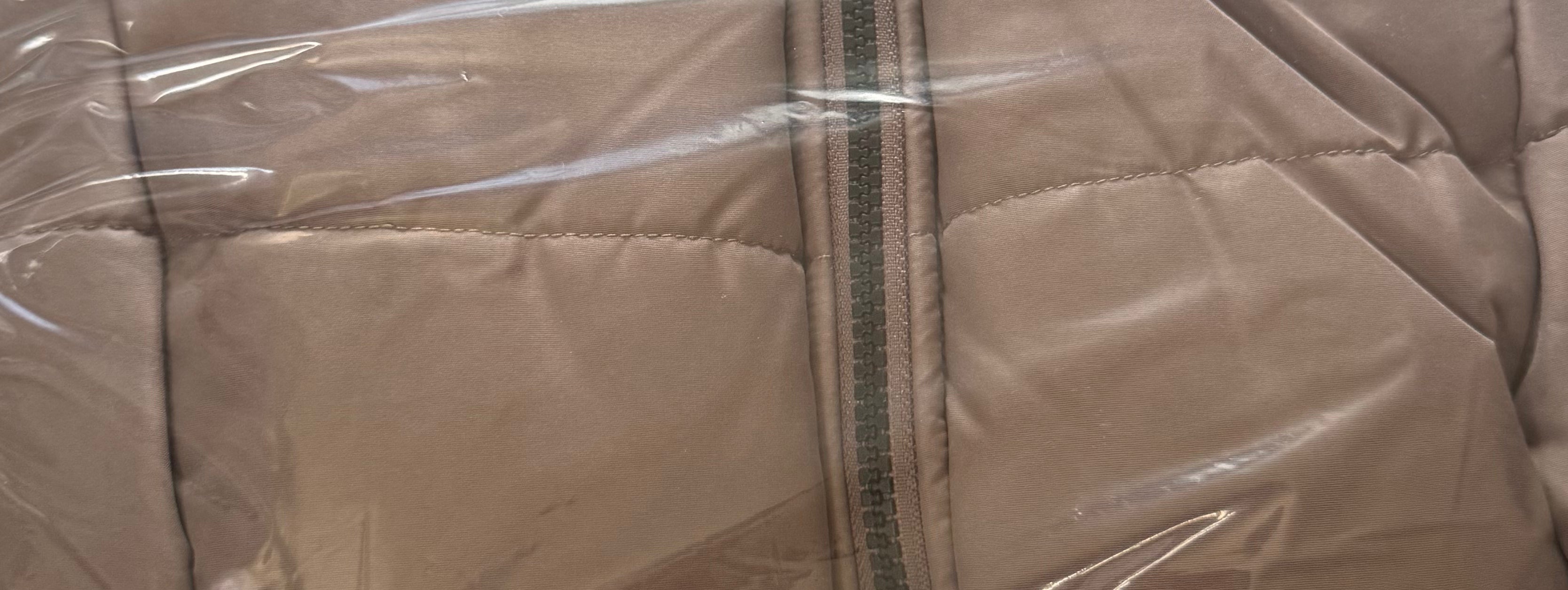 Susan Graver Water-Resistant Puffer Coat with Faux Leather Detail. Size 2XLarge