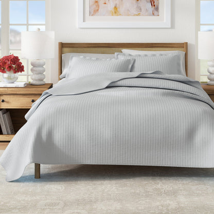 Solid Quilt - Alicia Collection